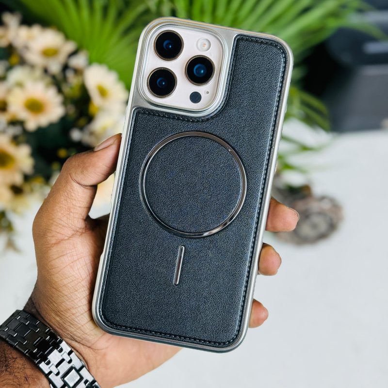 Premium Leather Case Available With MagSafe Support