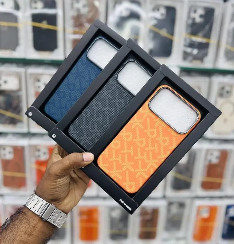 Pitaka 1.1 Ultra-Slim Buttonless Carbon Design MagSafe Case | iPhone 17 & 16 Series